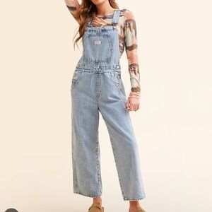 Levi’s Apron Drawstring Straight Leg Overalls size S